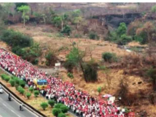 मागण्या पुर्ण होईपर्यंत आंदोलनावर ठाम! शेतकऱ्यांच्या विविध मागण्यासाठी बेमुदत धरणे आंदोलन सुरु