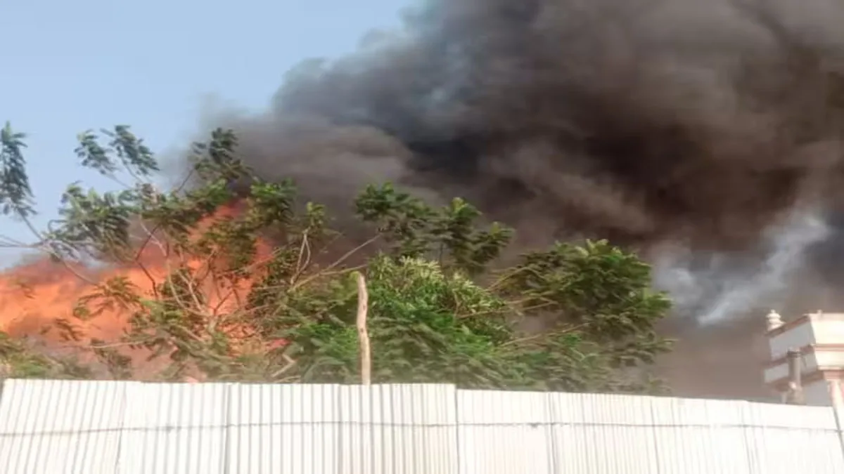 Video- गोरेगावमधील फिल्म सिटीत ‘गुम है किसी के प्यार मे’ मालिकेच्या सेटला आग, कलाकार सुखरुप