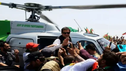 इम्रान खान यांच्याबाबत मोठी अपडेट! अचानक लाहोर हायकोर्टात झाले हजर, 8 प्रकरणात मिळाला जामीन