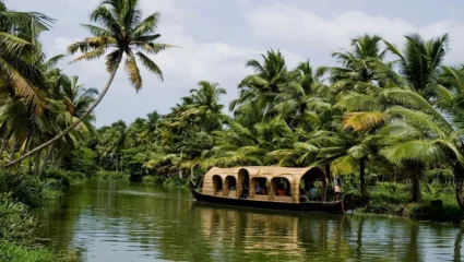 केरळ पाहायचंय, मग IRCTC चा टूर पॅकेज आहे तुमच्यासाठी, केवळ 19 हजारांमध्ये बघा God Own Country!