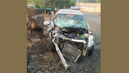 जालन्याहून जेजुरीला देवदर्शनासाठी निघालेल्या भाविकांच्या कारला भीषण अपघात; कारचा चक्काचूर, अपघातात…