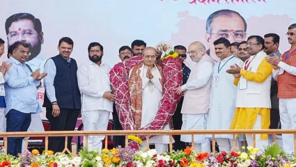 पुरस्काराला दूषणं का द्यावी?