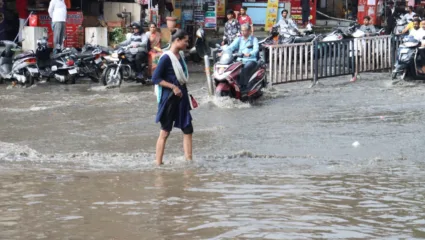 उन्हाच्या कडाक्याने हैराण झालेल्या पुणेकरांना दिलासा; काही ठिकाणी हलका ते मुसळधार पाऊस