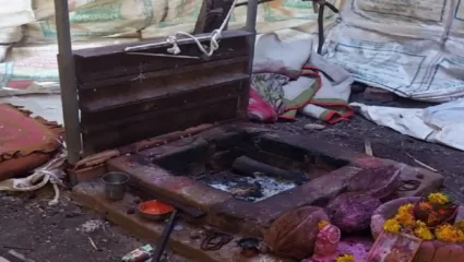 आधी गिलोटिनने मान कापली, त्यांनतर जळत्या हवनकुंडात डोकं सापडले.. ‘त्या’ पती पत्नीच्या मृत्यूमागे अंधश्रद्धा की बलिदान ?