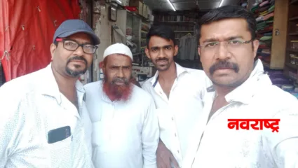 रिक्षाचालकाने एक लाख तीस हजार रुपये किमतीचा ऐवज प्रामाणिकपणे केला परत