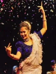 उदगीरमधे गौतमी पाटीलच्या कार्यक्रमात राडा, एकाने तरुणाला मारला दगड; बॅनरही फाडले!