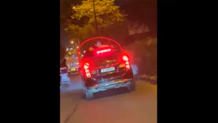 रेड लाइटवर आदळला म्हणून किती मोठी शिक्षा, गाडीच्या छतावर नेऊन 3 KM पळवली गाडी आणि जाग्यावरच… दिल्लीत हिट अँड रनची धक्कादायक घटना