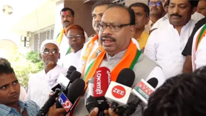 उद्धव ठाकरेंनी राजीनामा दिल्याने शिंदे फडणवीस सरकार कायदेशीर असल्याचे सुप्रीम कोर्टाचे म्हणणे : चंद्रशेखर बावनकुळे 