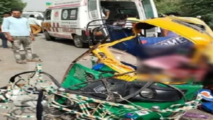 लग्न समारंभात जाणाऱ्या कुटंबावर काळाचा घाला; भरधाव टँकरची ऑटोला धडक, 10 जणांचा मृत्यू