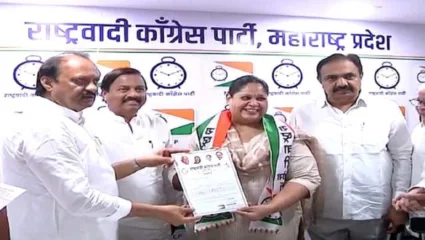 निळू फुलेंच्या लेकीचा राष्ट्रवादी काँग्रेसमध्ये प्रवेश, गार्गी फुले नक्की आहेत तरी कोण?