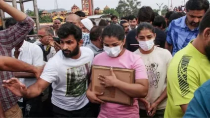 धक्कादायक! भारतीय क्रिडाविश्वात खळबळ, पुढच्या 45 दिवसांत भारतीय कुस्तीगीर महासंघ बरखास्त करू : जागतिक कुस्ती महासंघाचा इशारा