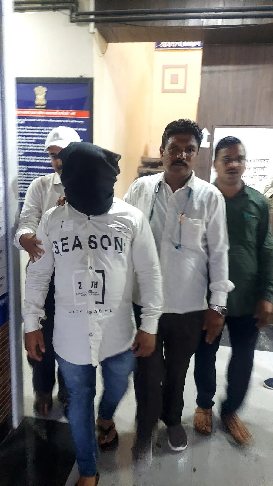 नवराष्ट्र बातमीच्या दणका! खुलेआम भरस्त्यात हुक्का पार्टी करणाऱ्याला एकाला अटक दोन आरोपीच्या शोधात पोलीस