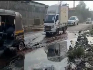 डोंबिवलीत एमआयडीसीत केमिकल मिश्रित सांडपाणी रस्त्यावर; नागरिकांचे आरोग्य धोक्यात, लोकांच्या संतप्त भावना…