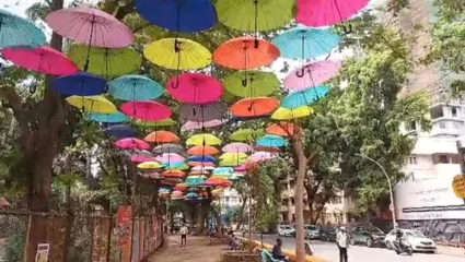रंगीबेरंगी छत्र्यांनी सजला शिवाजी पार्कचा सेल्फी पॉइंट, मुंबईकरांसाठी ठरतोय आकर्षणाचा विषय