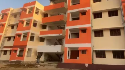 योगी सरकारचं मोठं पाऊल, अतिक अहमदच्या ताब्यातील जमिनीवर बांधलेल्या फ्लॅटची लॉटरी, लोकांना आनंदाश्रू