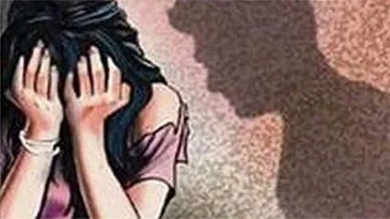 मोबाईल हिसकावून अल्पवयीन मुलीवर सामुहिक अत्याचाराचा प्रयत्न, पुण्यातील धक्कादायक प्रकार; आरोपींवर गुन्हा दाखल