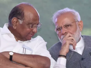 शरद पवार राज्यसभेत मतदान करणार की मोदींसोबत टिळक पुरस्काराला हजेरी लावणार? अरविंद केजरीवाल यांचे काय सुरुयेत प्रयत्न?