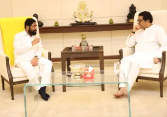 शेतकऱ्यांमागे कर्ज वसुलीचा तगादा नको-मुख्यमंत्री एकनाथ शिंदे यांचे निर्देश ; शेतकऱ्यांचे प्रश्न, बीडीडी चाळीसंदर्भात राज ठाकरे यांनी घेतली मुख्यमंत्र्यांची भेट