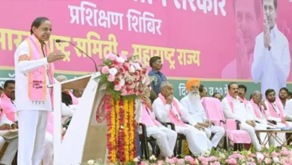 गुलाबी गमछ्याचील वादळ येतंय !