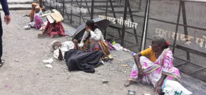 पंढरीनाथाच्या नगरीत वाढतीये भिकाऱ्यांची संख्या; धडधाकट असूनही अनेकजण मागताहेत भीक