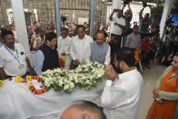 अखेरचा हा तुला दंडवत! नितीन देसाई यांच्या पार्थिवाचे मुख्यमंत्री, उपमुख्यमंत्री अजित पवारांनी घेतले अंत्यदर्शन, आत्महत्येची सखोल चौकशी होणार- अजित पवार