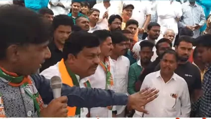 दिलेले आश्वासन पूर्ण न केल्याने माजी उपसरपंच आक्रमक; भाजप आमदार प्रशांत बंब आणि माजी उपसरपंच यांच्यात खडाजंगी
