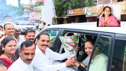 घोडेगाव येथे खासदार सुळे व प्रतिभा पवारांचे जोरदार स्वागत