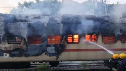 तामिळनाडूत ट्रेनमध्ये बेकायदेशीरपणे घेऊन जात होते सिलिंडर, आग लागल्याने 9 जणांचा मृत्यू, 20 जखमी!
