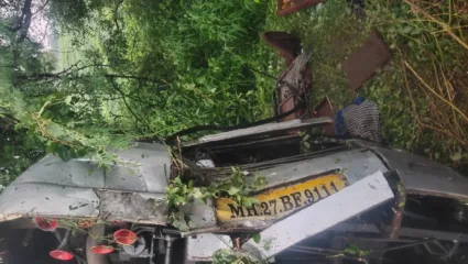 बुलढाणा जिल्ह्यात आणखी एक भीषण अपघात, बस उलटल्यामुळे आठ प्रवासी गंभीर जखमी