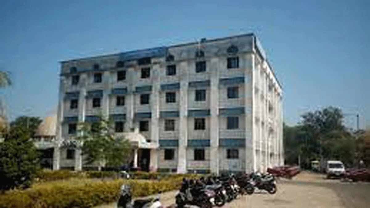 दुरूस्तीचा 44 लाखांचा प्रस्ताव धूळखात; सामाजिक न्याय भवनावर अन्याय