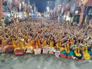 पुण्यातील श्रीमंत दगडूशेठ हलवाई गणपतीसमोर अथर्वशीर्ष पठण; 31 हजार महिलांचे एकाचवेळी अथर्वशीर्ष पठण