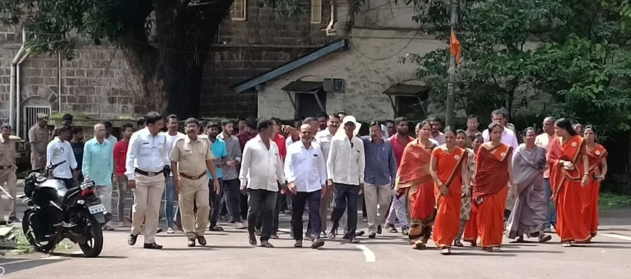 पन्हाळगडावर सकल मराठा समाजाचा मोर्चा जाहीर निषेध