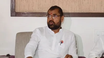 विखेंनी दूध उत्पादक देशोधडीला लावले ; माजी मंत्री सदाभाऊ खोत यांची सडकून टिका