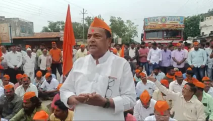 आंदोलन चिरडण्याचा महापाप कुणी केले : विलासराव जगताप; जत तालुका सकल मराठा संघटनेचा रास्ता रोको