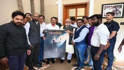 समाज परिवर्तनाचा लढा रुपेरी पडद्यावर, छगन भुजबळ यांच्या हस्ते ‘सत्यशोधक’ चित्रपटाचं पोस्टर लाँच