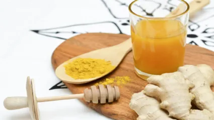 रिकाम्या पोटी आल्याचे पाणी पिण्याचे ५ फायदे, जाणून घ्या सविस्तर