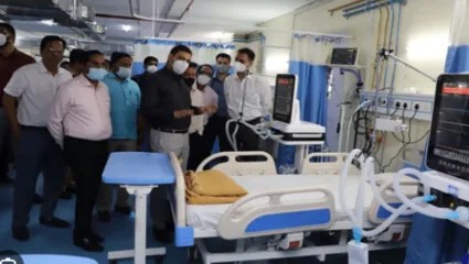 ठाकरे गटाच्या पदाधिकाऱ्यांनी जिल्हा सामान्य रुग्णालयाची घेतली झाडाझडती; सेवा-सुविधांचा घेतला आढावा