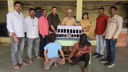 रेल्वे स्टेशनवर गर्दीचा फायदा घेत प्रवाशांचे मोबाईल चोरणारी टोळी गजाआड, कल्याण रेल्वे पोलिसांची कारवाई