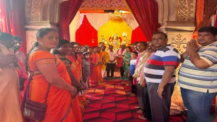 कणकवली तालुका शिवसेनेच्या वतीने दुर्गामातेची प्रतिष्ठापना