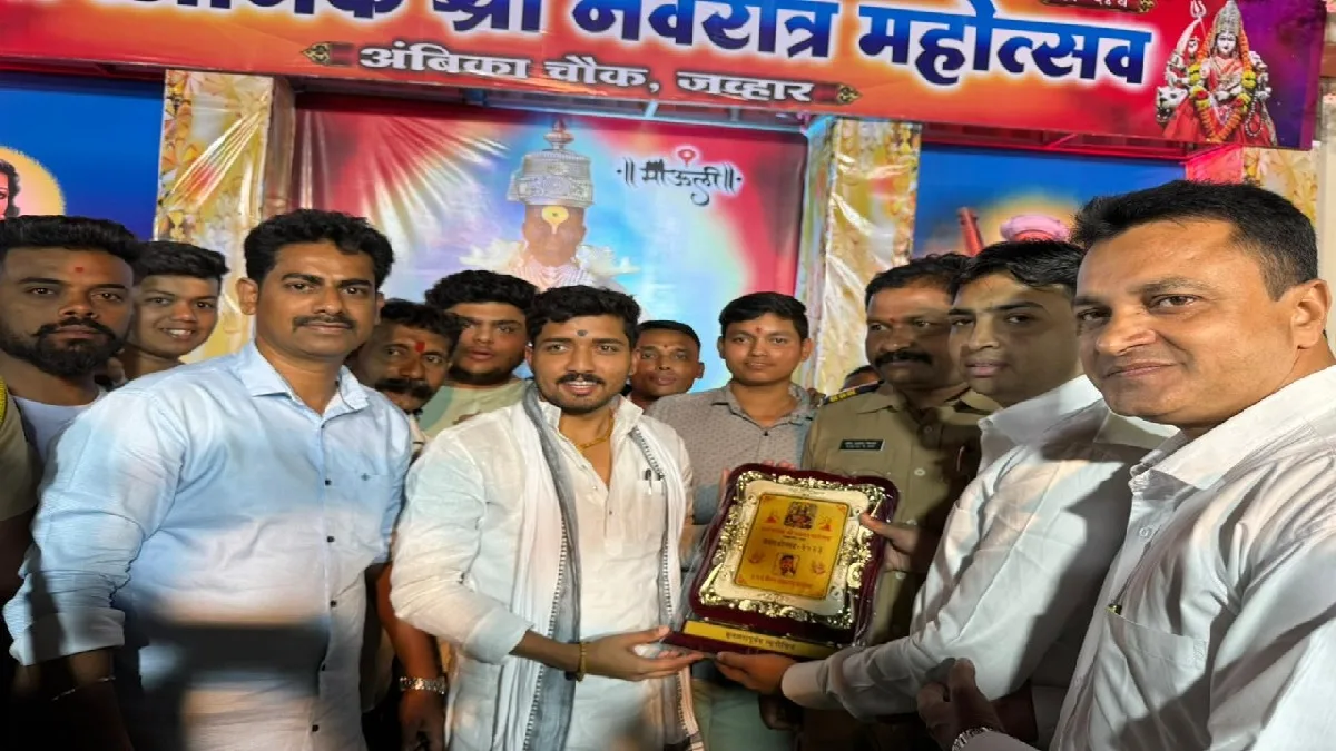 जव्हारमध्ये एक सामाजिक सलोखा जपत अंबिका नवरात्रौत्सव मंडळाकडून कीर्तनाचे आयोजन