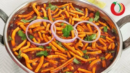 चमचमीत-झणझणीत : शेवभाजी