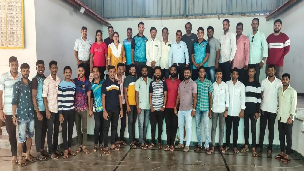 कबड्डी फेडरेशनची कुठलीही निवड चाचणी होऊ देणार नाही, कणकवली तालुक्यातील आजी माजी कबड्डीपटू, संघटक, आयोजक यांच्या सभेत निर्णय