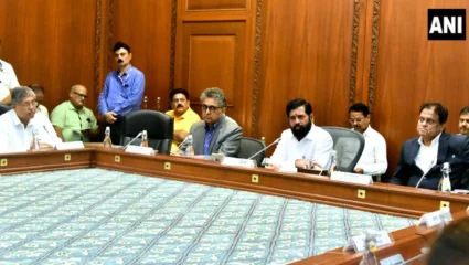 मराठा आरक्षणावरून मंत्रिमंडळ बैठकीत ३ मोठे निर्णय, शिंदे सरकारचे पहिले पाऊल