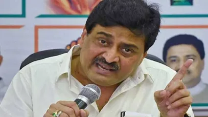 सरकारच्या जाहिरातीवर अशोक चव्हाणांचा हल्लाबोल, मराठा आरक्षणासाठी संसदेत घटनादुरुस्ती करण्याची मागणी