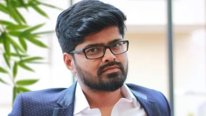 कन्नड अभिनेता नागभूषणच्या कारने जोडप्याला चिरडलं, महिलेचा मृत्यू, पतीची प्रकृती चिंताजनक!