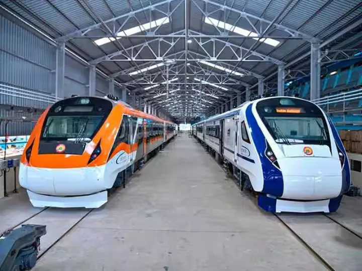 20 Coaches Vande Bharat Train Run On Thiruvananthapuram And Visakhapatnam