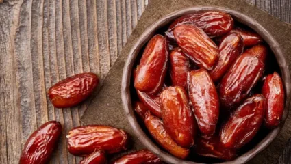 भिजवलेले खजूर रोज रिकाम्या पोटी खाल्ल्याने होतील फायदे