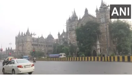 मुंबई दिल्लीच्या वाटेवर! प्रदूषणात वाढ झाल्यानं सकाळी शहरात धुळीचा थर