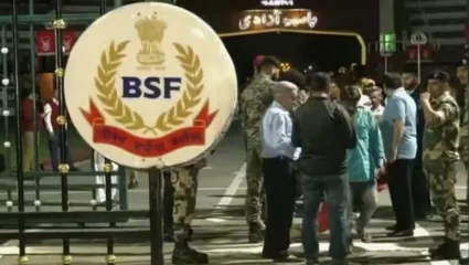 पाकिस्तानने भारताला दिली दिवाळी भेट, तुरुंगात डांबलेल्या 80 मच्छिमारांची सुटका!