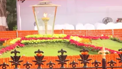 शिवसेनाप्रमुख बाळासाहेब ठाकरे यांचा आज अकरावा स्मृतिदिन, शिवतिर्थावर शिवसैनिकांकडून अभिवादन!